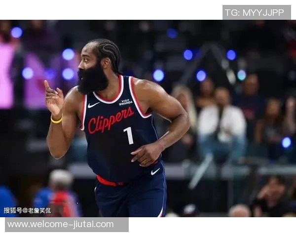 快船或将在明夏启动重建计划寻找接手哈登与小卡合同的合适人选