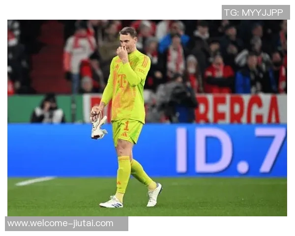 诺伊尔反思失球原因:错误决定与第二落点的失误分析 诺伊尔反思失球原因:错误决定与第二落点的失误分析